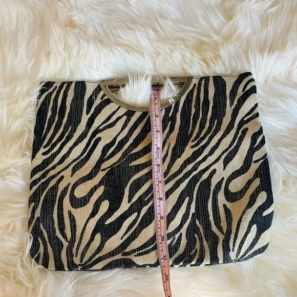 Cute clutch